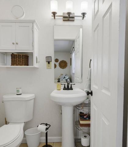 11017 Phoenix Avenue NE, Albuquerque, NM 87112