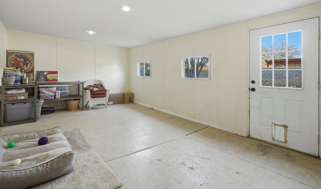 11017 Phoenix Avenue NE, Albuquerque, NM 87112