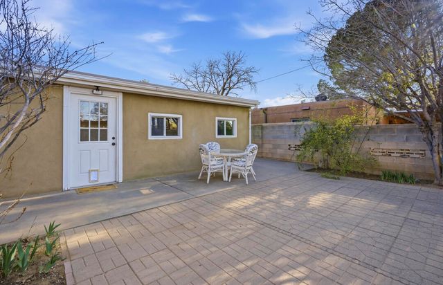 11017 Phoenix Avenue NE, Albuquerque, NM 87112