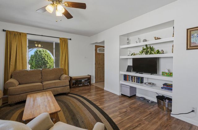 11017 Phoenix Avenue NE, Albuquerque, NM 87112