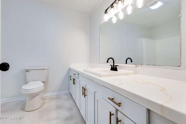 206 Nottingham Circle, Lafayette, LA 70507