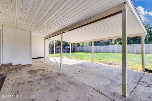 206 Nottingham Circle, Lafayette, LA 70507
