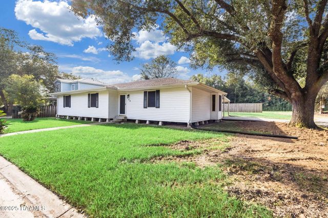 206 Nottingham Circle, Lafayette, LA 70507