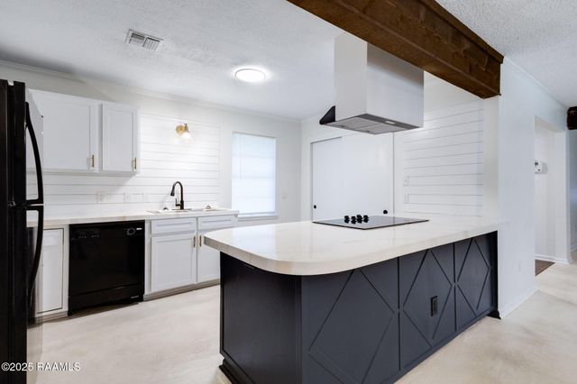 206 Nottingham Circle, Lafayette, LA 70507