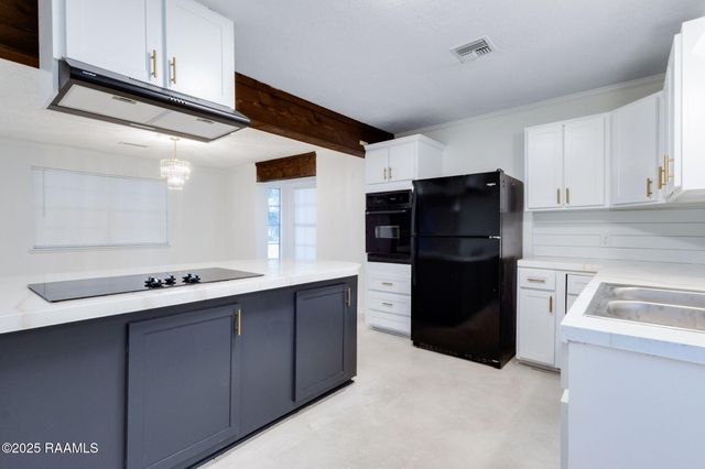 206 Nottingham Circle, Lafayette, LA 70507