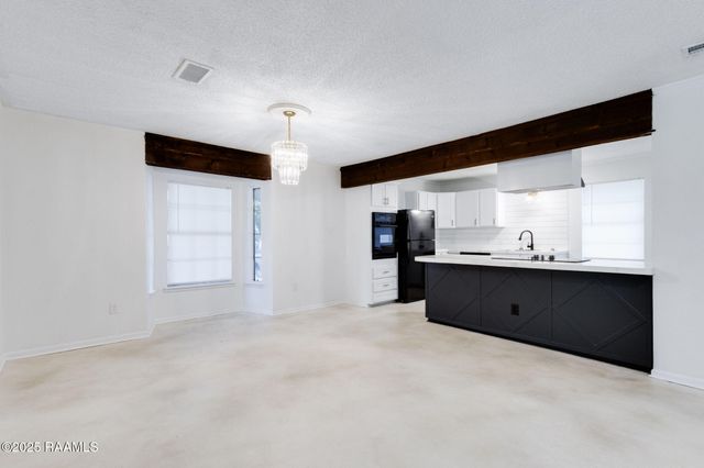 206 Nottingham Circle, Lafayette, LA 70507