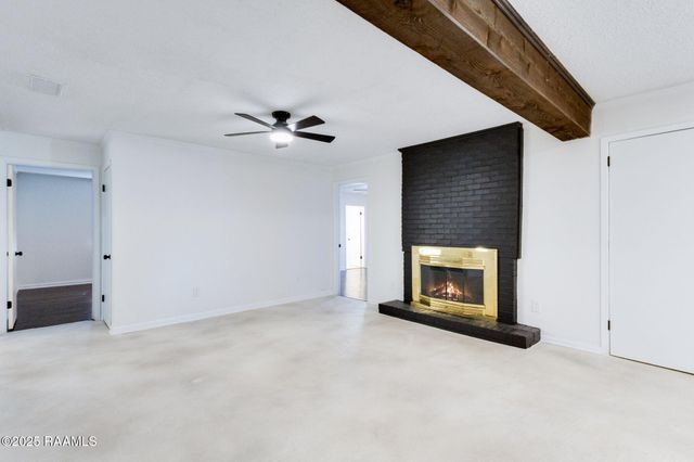 206 Nottingham Circle, Lafayette, LA 70507