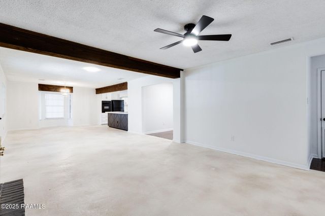 206 Nottingham Circle, Lafayette, LA 70507