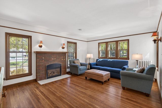 2700 Hayes Street NE, Minneapolis, MN 55418