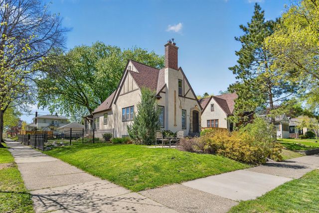 2700 Hayes Street NE, Minneapolis, MN 55418