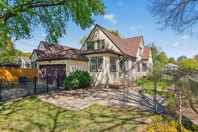2700 Hayes Street NE, Minneapolis, MN 55418