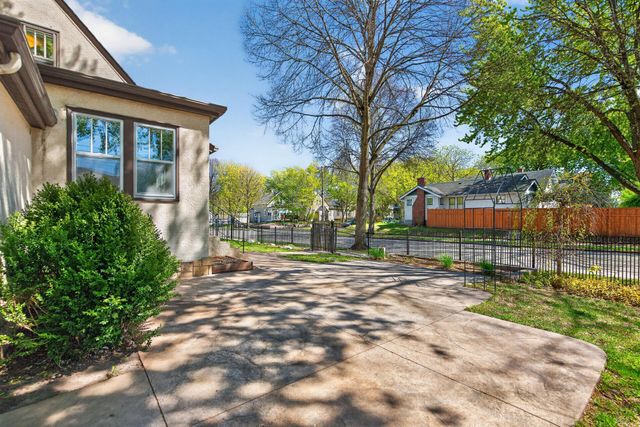 2700 Hayes Street NE, Minneapolis, MN 55418