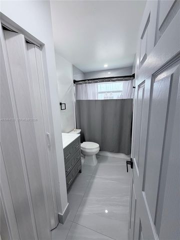 15102 NW 7th Ct, Pembroke Pines, FL 33028