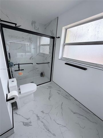 15102 NW 7th Ct, Pembroke Pines, FL 33028