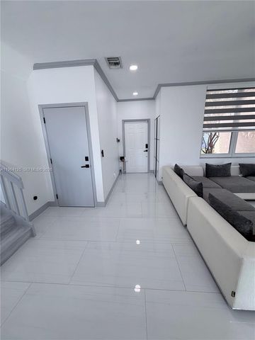 15102 NW 7th Ct, Pembroke Pines, FL 33028