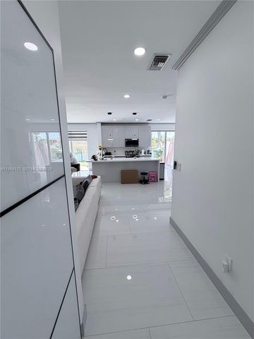 15102 NW 7th Ct, Pembroke Pines, FL 33028