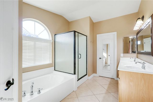 8421 Winterchase Place, Las Vegas, NV 89143