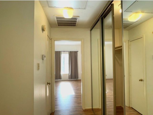 2209 S Braeswood Blvd 32F, Houston, TX 77030