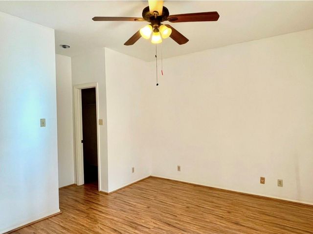 2209 S Braeswood Blvd 32F, Houston, TX 77030