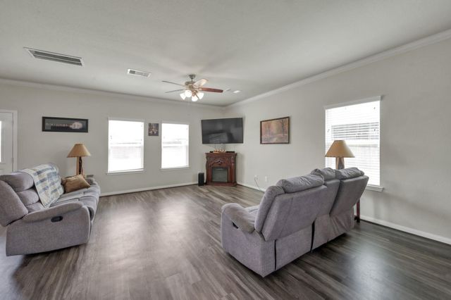 14072 Waukegan Way N, Conroe, TX 77306