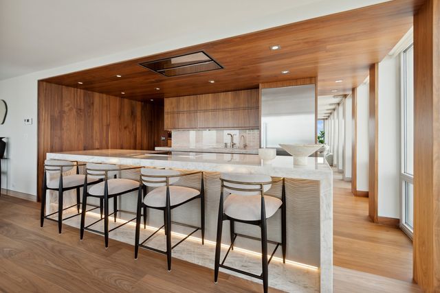 111 E Chestnut Street 56AB, Chicago, IL 60611