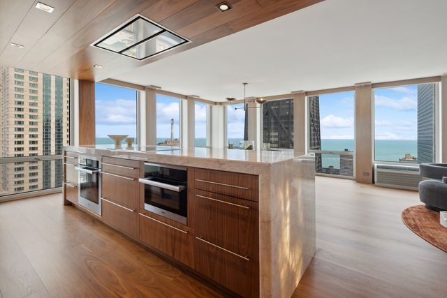 111 E Chestnut Street 56AB, Chicago, IL 60611