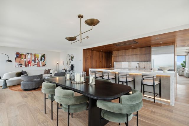111 E Chestnut Street 56AB, Chicago, IL 60611