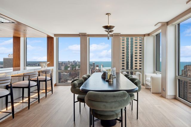 111 E Chestnut Street 56AB, Chicago, IL 60611