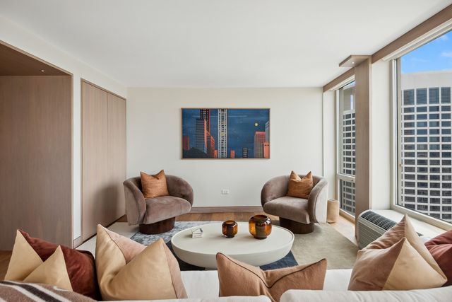111 E Chestnut Street 56AB, Chicago, IL 60611