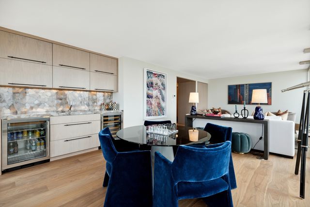111 E Chestnut Street 56AB, Chicago, IL 60611