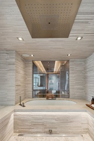 111 E Chestnut Street 56AB, Chicago, IL 60611