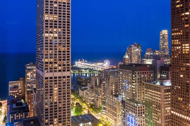 111 E Chestnut Street 56AB, Chicago, IL 60611