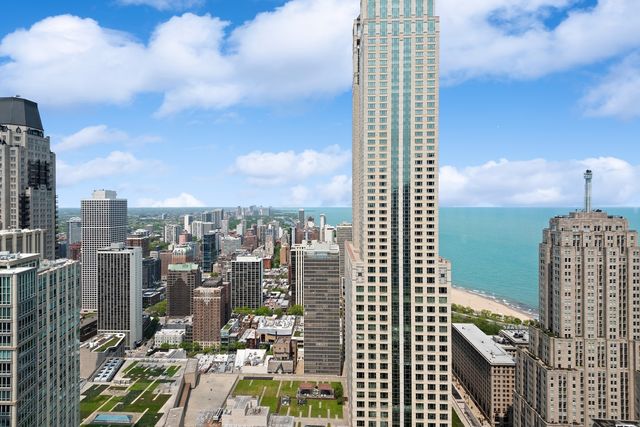 111 E Chestnut Street 56AB, Chicago, IL 60611