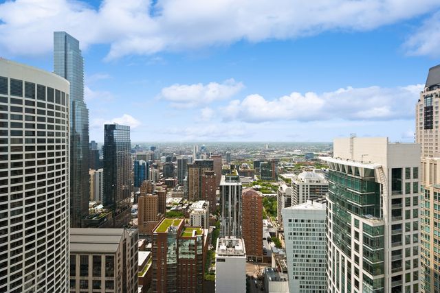 111 E Chestnut Street 56AB, Chicago, IL 60611