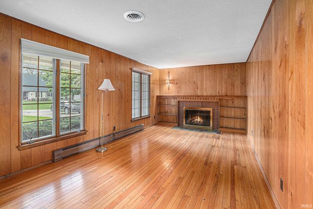 5434 Raleigh Drive, South Bend, IN 46614