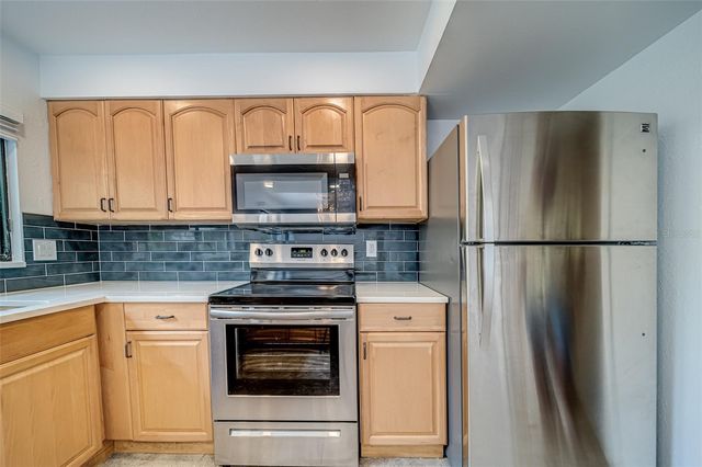 9209 SEMINOLE BOULEVARD 56, Seminole, FL 33772