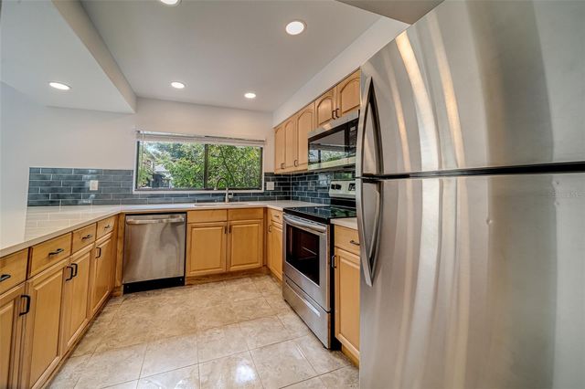 9209 SEMINOLE BOULEVARD 56, Seminole, FL 33772