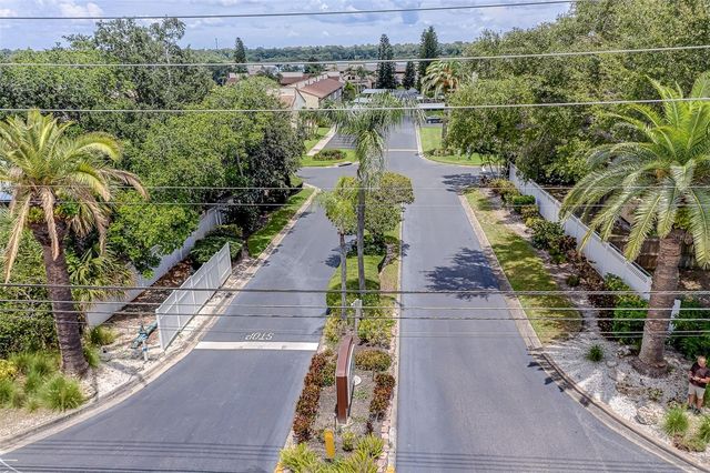 9209 SEMINOLE BOULEVARD 56, Seminole, FL 33772
