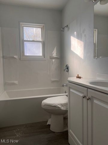 610 Elm Street, Struthers, OH 44471