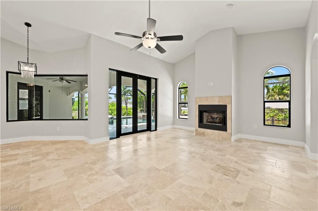 Image 12 of property listing at 506 32nd PL, Cape Coral, FL 33993