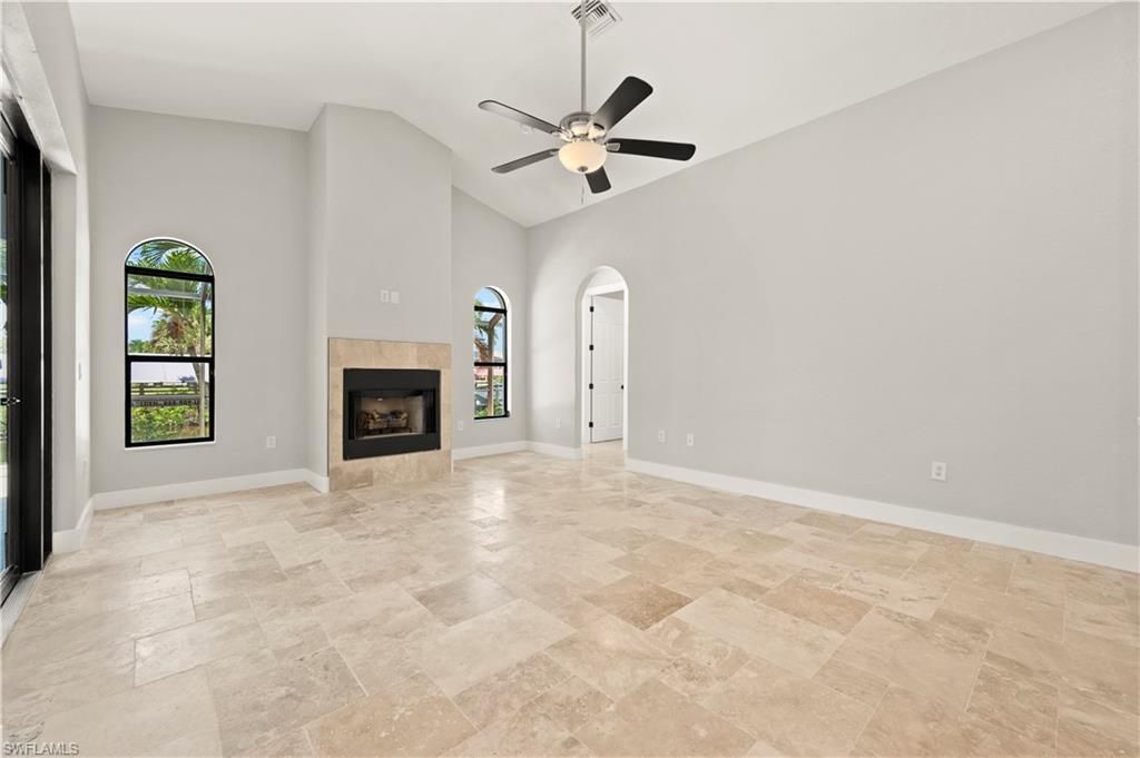 Image 18 of property listing at 506 32nd PL, Cape Coral, FL 33993