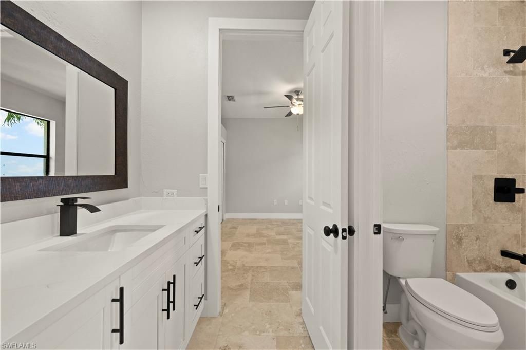 Image 27 of property listing at 506 32nd PL, Cape Coral, FL 33993