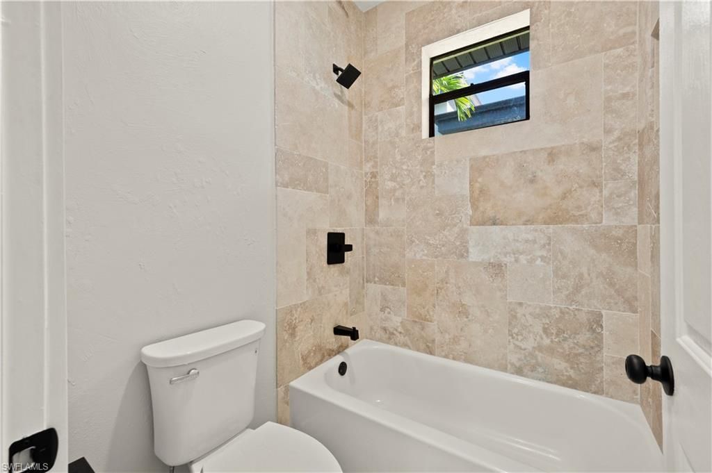 Image 28 of property listing at 506 32nd PL, Cape Coral, FL 33993