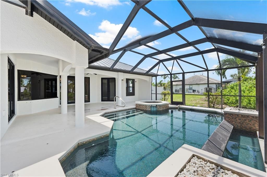 Image 33 of property listing at 506 32nd PL, Cape Coral, FL 33993
