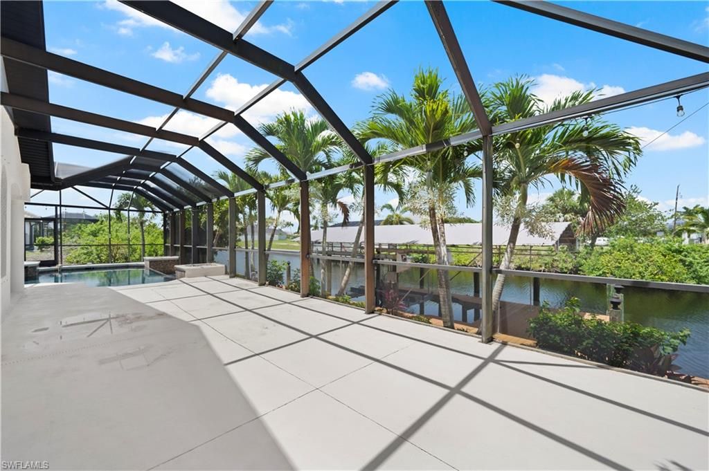 Image 36 of property listing at 506 32nd PL, Cape Coral, FL 33993