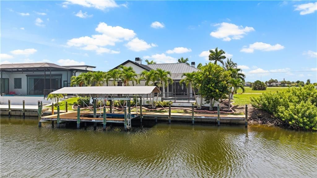 Image 43 of property listing at 506 32nd PL, Cape Coral, FL 33993