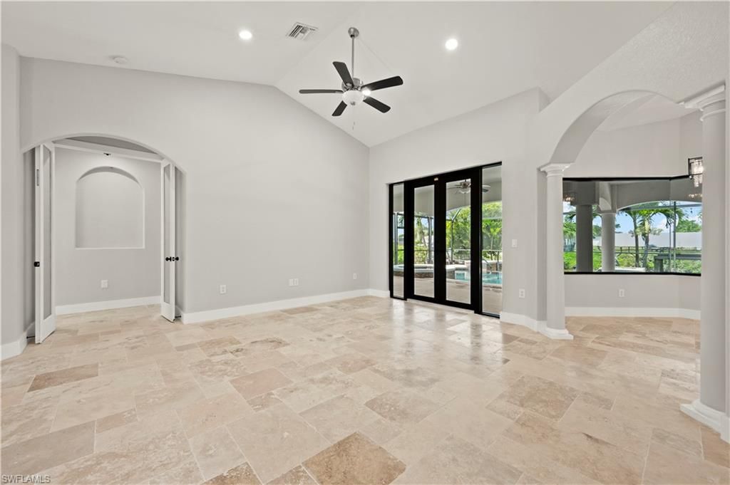 Image 9 of property listing at 506 32nd PL, Cape Coral, FL 33993