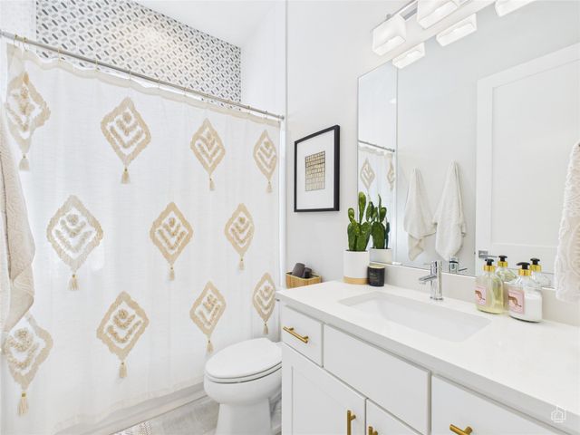 3002 Sunridge DR, Austin, TX 78741