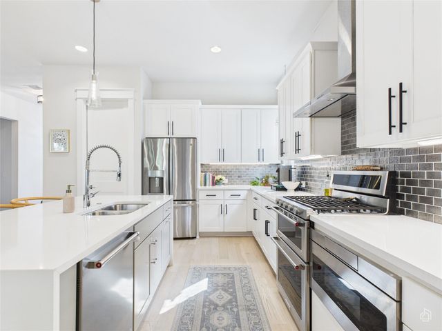 3002 Sunridge DR, Austin, TX 78741