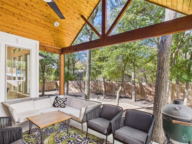 3002 Sunridge DR, Austin, TX 78741